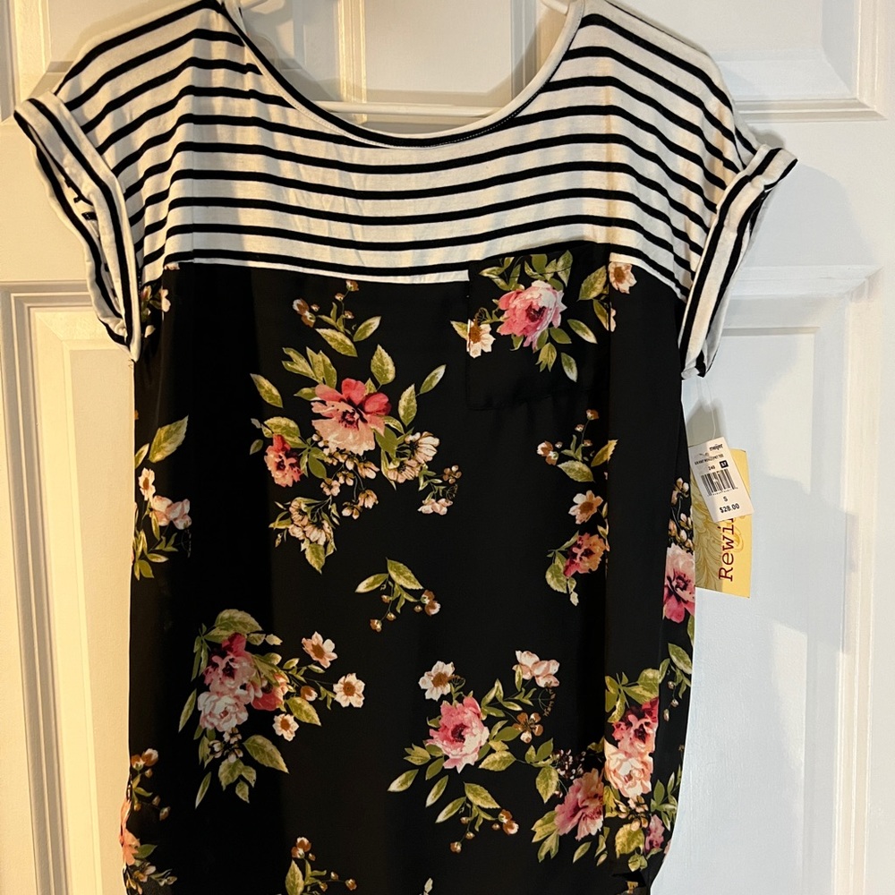 Rewind floral blouse NWT